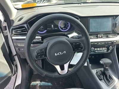 2022 Kia Niro LX