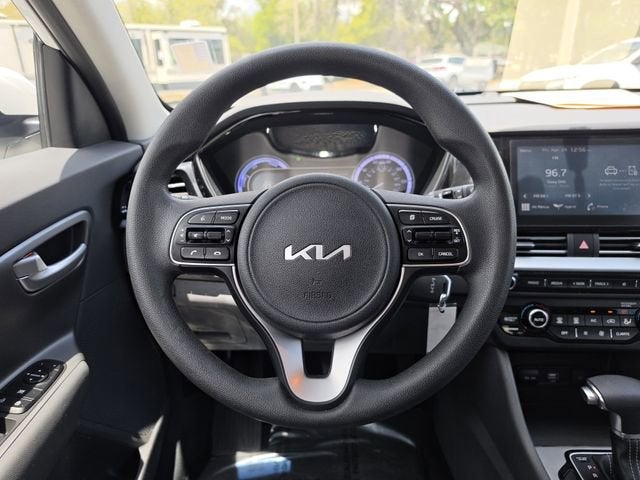 2022 Kia Niro LX