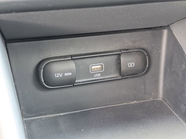 2022 Kia Niro LX