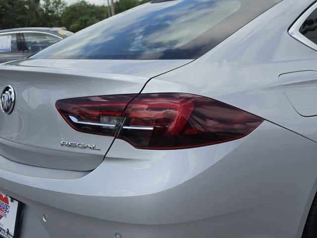 2018 Buick Regal Sportback Essence