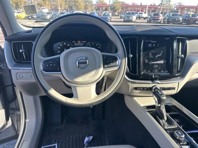 2020 Volvo XC60 Momentum
