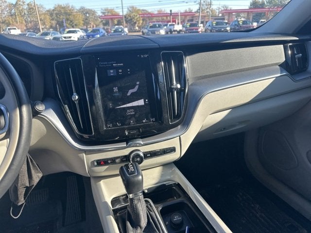 2020 Volvo XC60 Momentum